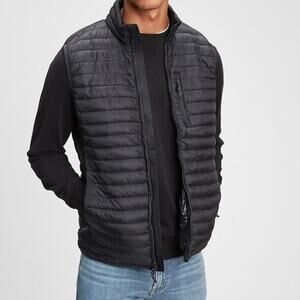 GAP Puffer Vest Lightweight Packable Water Resistant in Black Size L